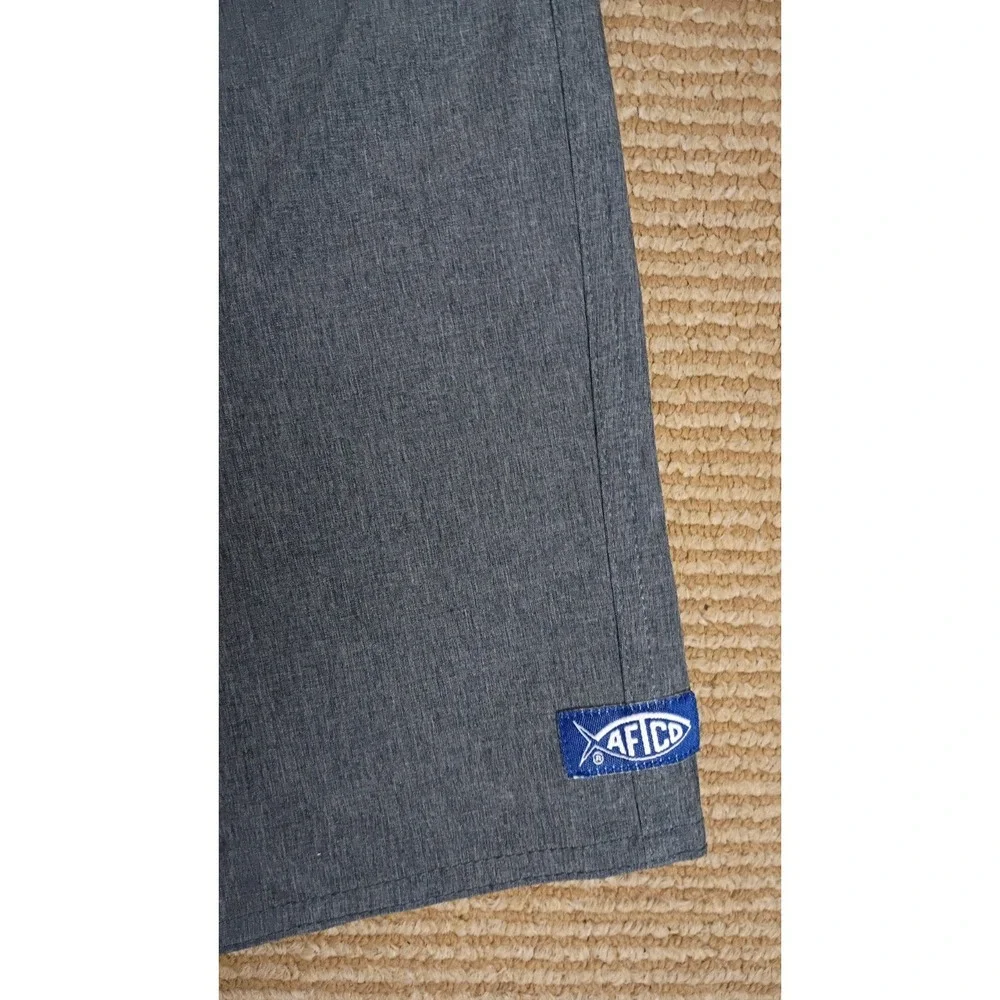 AFTCO Aftech Cargo Shorts Men's 32 Light Gray Stretch American Fishing Hybrid